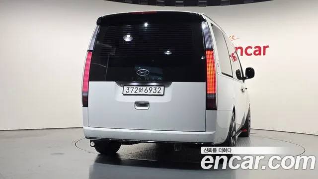 Hyundai Staria 2021 thumb 4