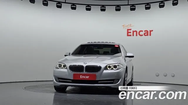 BMW 5-Series 2013 thumb 3
