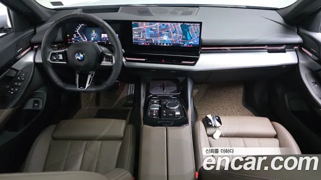 BMW 5-Series 2024 thumb 6