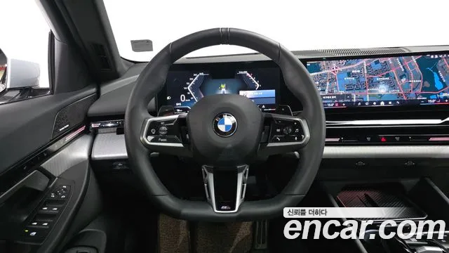 BMW 5-Series 2024 thumb 12