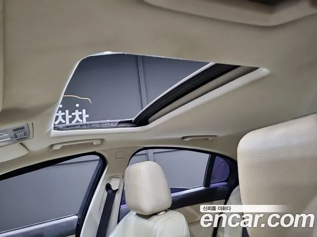 Jaguar XF 2013 thumb 9
