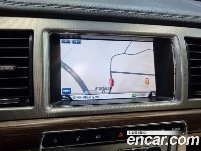 Jaguar XF 2013 thumb 10