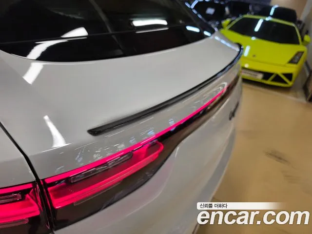 Porsche Cayenne 2022 thumb 4
