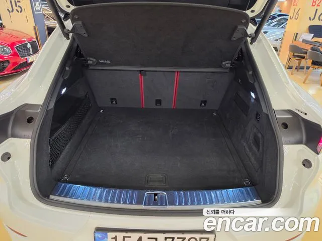 Porsche Cayenne 2022 thumb 10