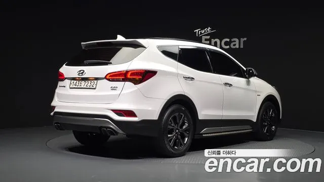 Hyundai Santa Fe 2017 thumb 2