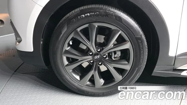 Hyundai Santa Fe 2017 thumb 5