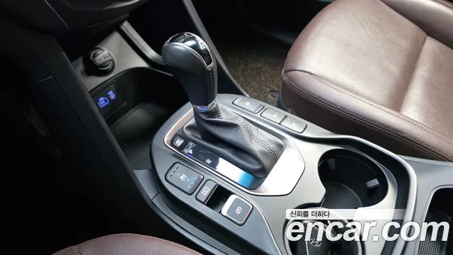 Hyundai Santa Fe 2017 thumb 9