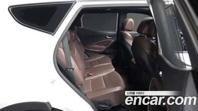 Hyundai Santa Fe 2017 thumb 12