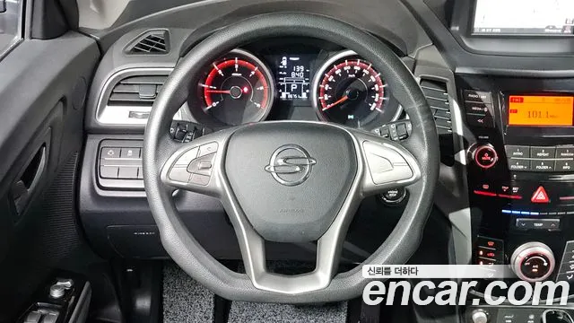 KG_Mobility_Ssangyong TIBOLI 2016 thumb 11