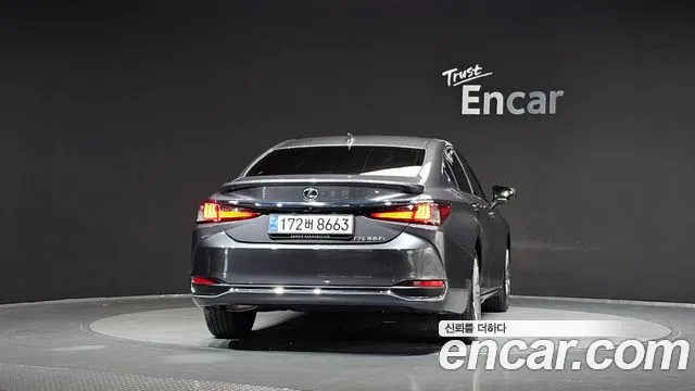Lexus ES 2024 thumb 3
