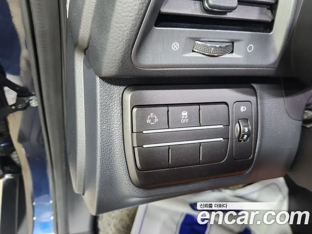 KG_Mobility_Ssangyong TIBOLI 2018 thumb 9