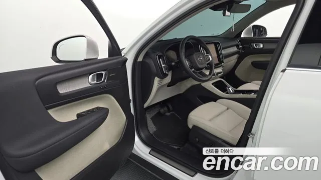 Volvo XC40 2024 thumb 10
