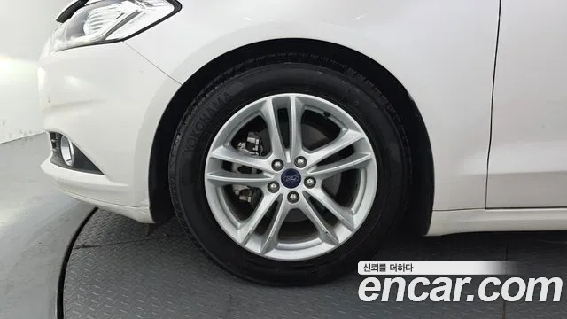 Ford Mondeo 2015 thumb 5