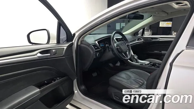 Ford Mondeo 2015 thumb 10