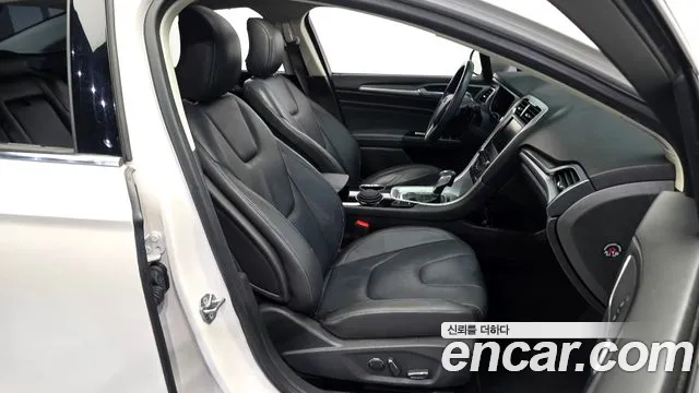 Ford Mondeo 2015 thumb 11