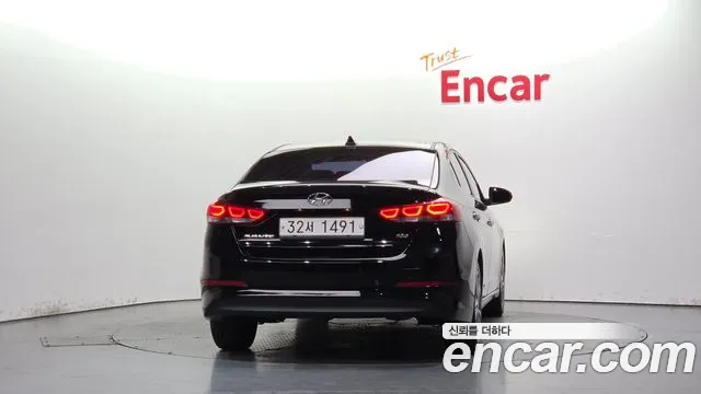 Hyundai Avante 2015 thumb 4