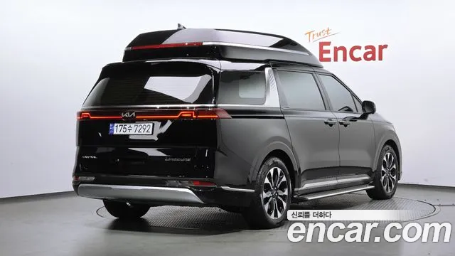 Kia Carnival 2022 thumb 2
