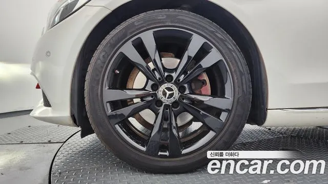 Mercedes-Benz C-Класс 2018 thumb 5