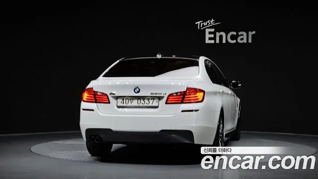 BMW 5-Series 2015 thumb 3