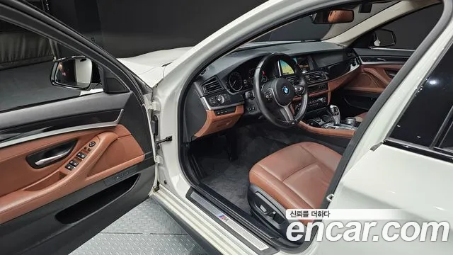 BMW 5-Series 2015 thumb 9