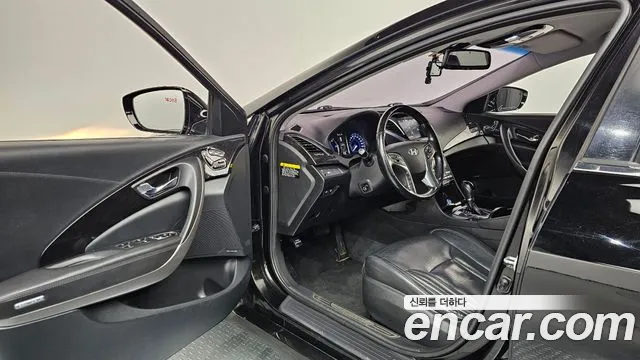 Hyundai Grandeur 2014 thumb 10