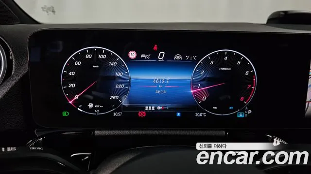 Mercedes-Benz GLA 2026 thumb 8