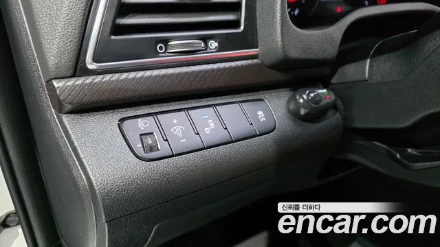 Hyundai Avante 2018 thumb 12