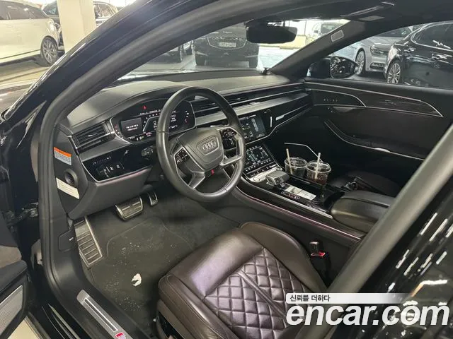 Audi S8 2020 thumb 4