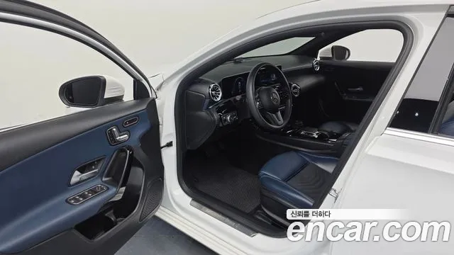 Mercedes-Benz A-Класс 2019 thumb 10