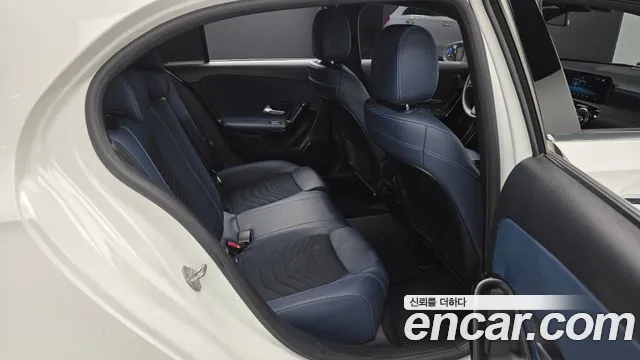 Mercedes-Benz A-Класс 2019 thumb 11