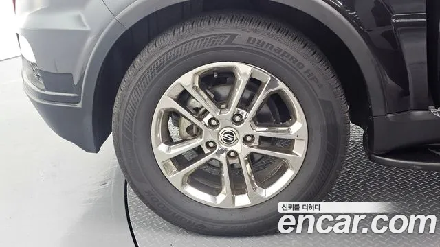 KG_Mobility_Ssangyong Rexton 2016 thumb 5