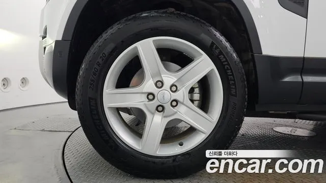 Land Rover Defender 2021 thumb 5