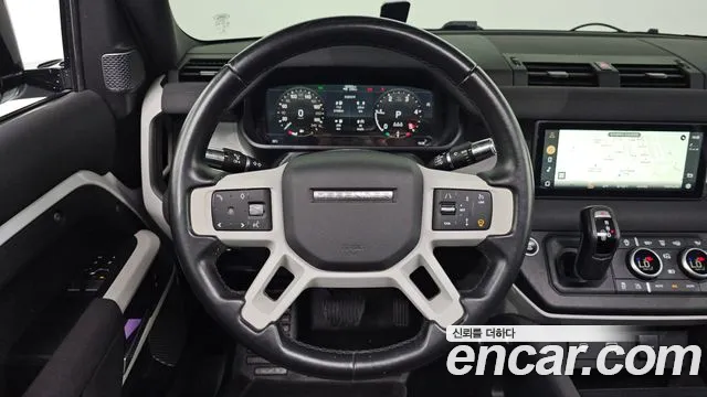 Land Rover Defender 2021 thumb 12