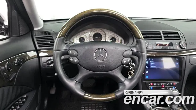 Mercedes-Benz E-Класс 2008 thumb 12
