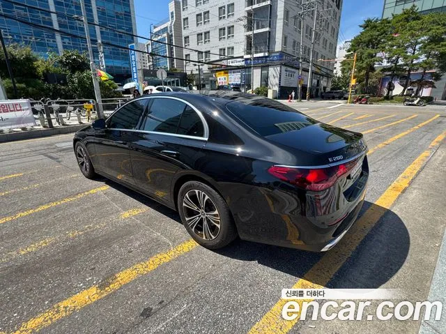 Mercedes-Benz E-Класс 2025 thumb 2
