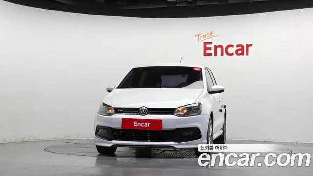 Volkswagen Polo 2015 thumb 3