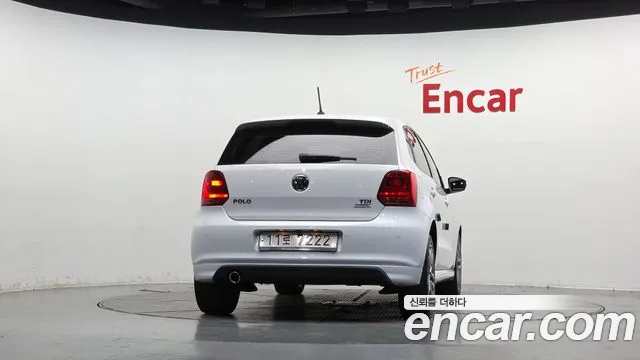 Volkswagen Polo 2015 thumb 4