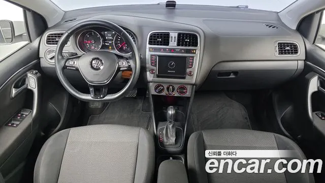Volkswagen Polo 2015 thumb 7