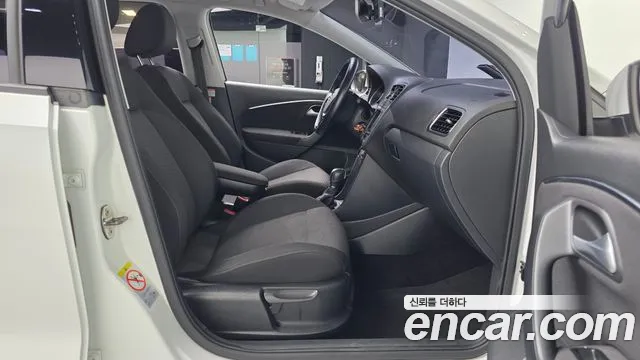 Volkswagen Polo 2015 thumb 11