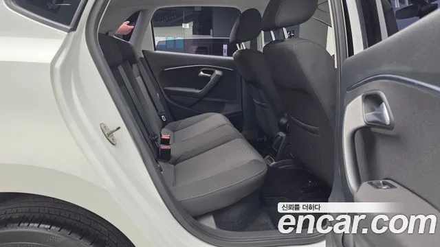Volkswagen Polo 2015 thumb 12