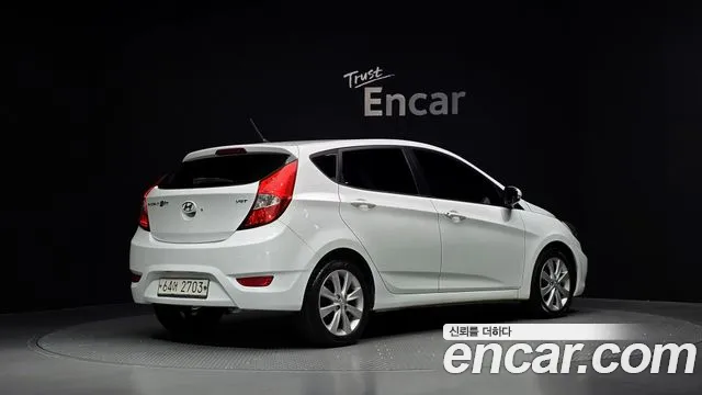 Hyundai Accent 2013 thumb 2