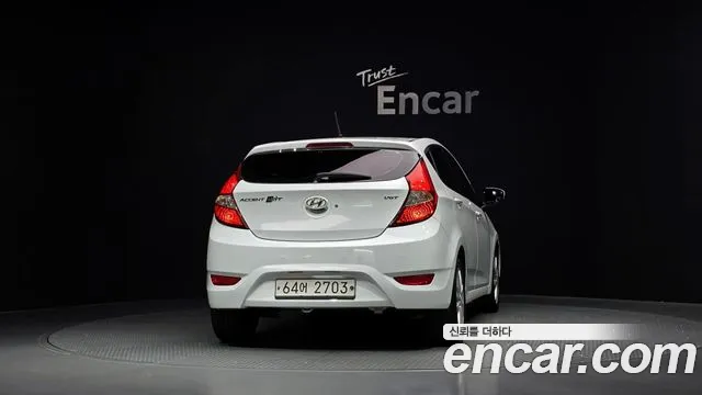 Hyundai Accent 2013 thumb 4