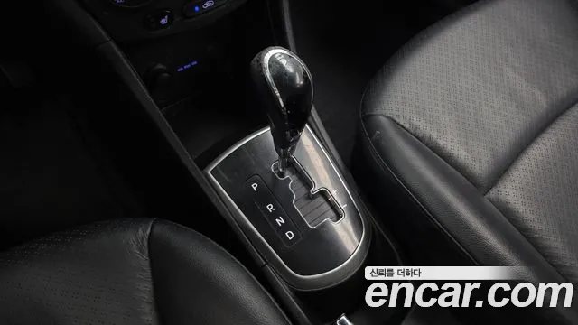 Hyundai Accent 2013 thumb 9