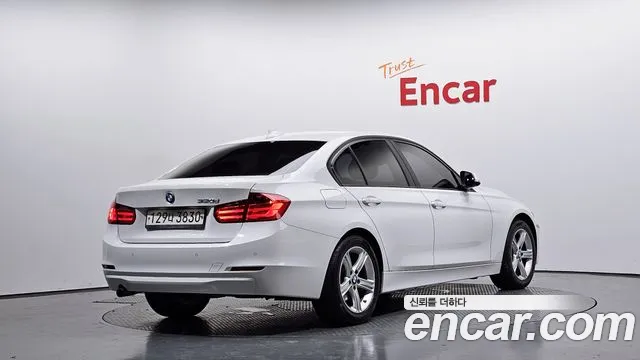 BMW 3-Series 2015 thumb 2