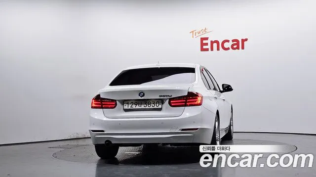 BMW 3-Series 2015 thumb 4