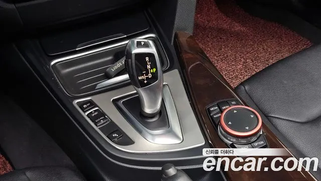 BMW 3-Series 2015 thumb 9
