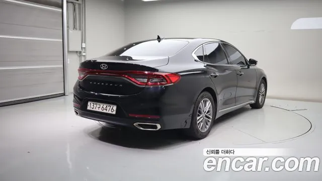 Hyundai Grandeur 2017 thumb 2