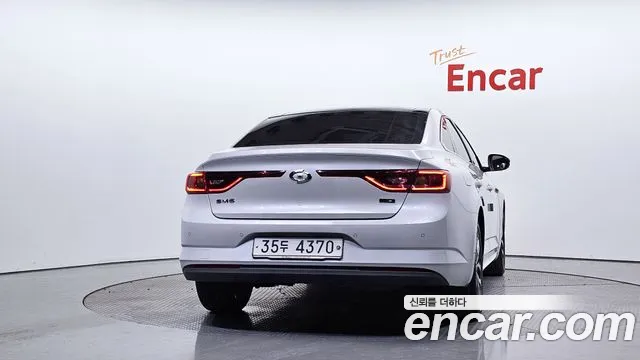Renault-KoreaSamsung Megane 2017 thumb 4