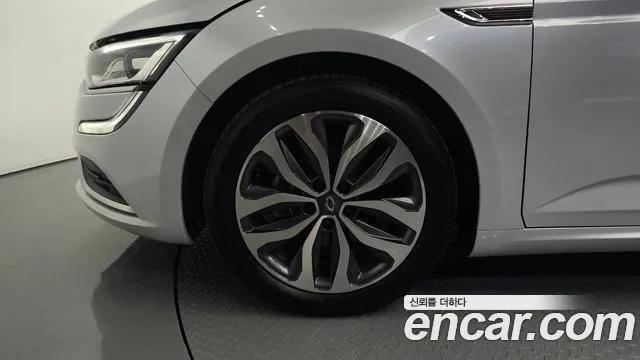 Renault-KoreaSamsung Megane 2017 thumb 5