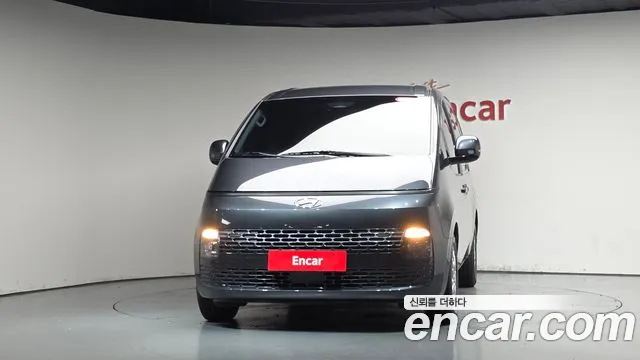 Hyundai Staria 2023 thumb 2